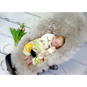 Quinny Buzz Extra Style Luxury Lambskin Pram Liner. Colour choices.